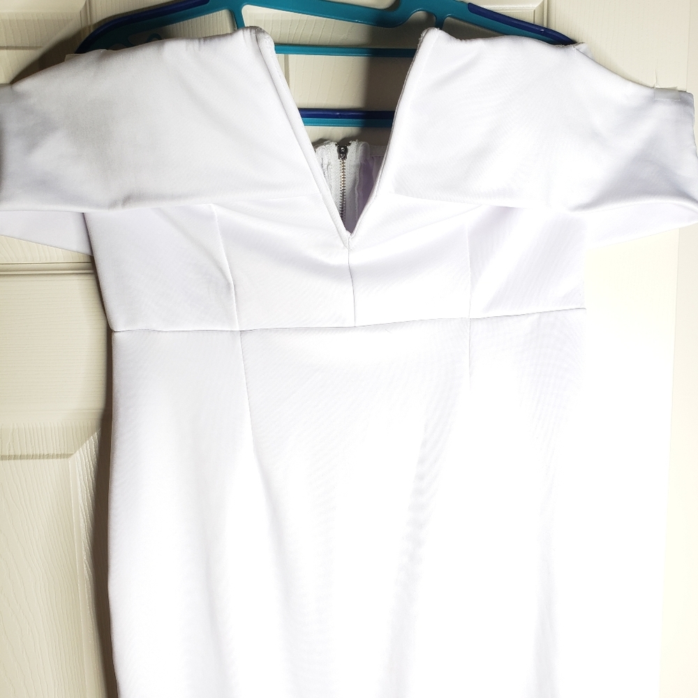 Dress - Picture 4 of 7